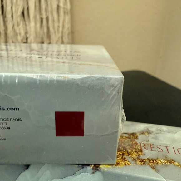 LA PREDIRE PRESTIGE LIPSTICK! - Picture 3 of 5